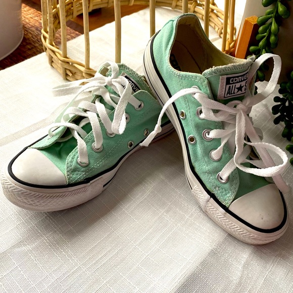 Converse Shoes - Vintage style unisex converse shoes